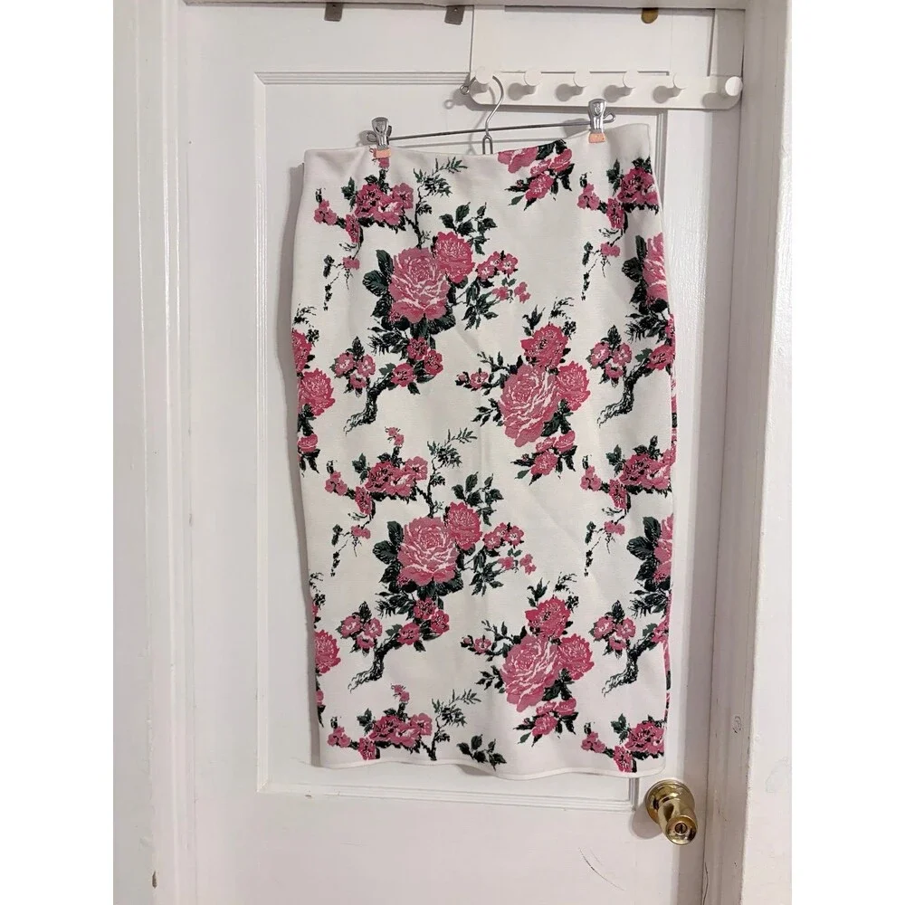 Carolina Herrera pink xl